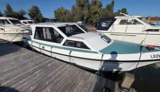 Aquabell 28 - GERTRUDE - 4 Berth Inland cruiser