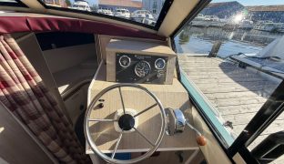 Aquabell 28 - GERTRUDE - 4 Berth Inland cruiser
