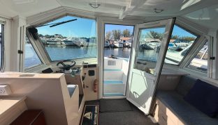 Alphacraft 32 - Bittern - 6 Berth Inland cruiser 