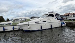 Shadow 26 - Julie Marie - 4 Berth Boat