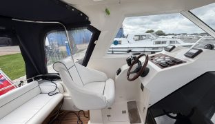 Shadow 26 - Julie Marie - 4 Berth Boat