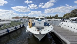 Princess 33 - Eva's Mist - 6 Berth Semi-displacement motor cruiser