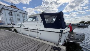 Princess 33 - Eva's Mist - 6 Berth Semi-displacement motor cruiser