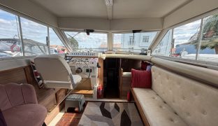 Princess 33 - Eva's Mist - 6 Berth Semi-displacement motor cruiser