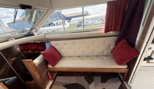 Princess 33 - Eva's Mist - 6 Berth Semi-displacement motor cruiser