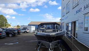 UMS 655DC - Rugged, high-performance 6.5-meter dual-console (DC) aluminum boat built for both leisure cruising and serious fishing
