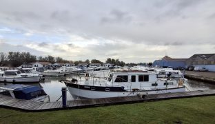Norseman 38 - Windfall Of Wessex - 5 Berth Classic British motor cruiser