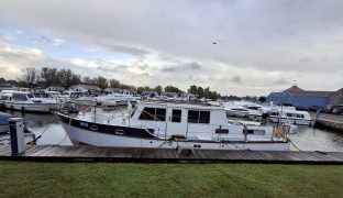 Norseman 38 - Windfall Of Wessex - 5 Berth Classic British motor cruiser