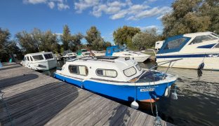 Freeman 22 Bishy Barnacle - 4 Berth Classic inland cruiser
