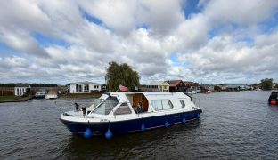 Alphacraft 31 - Burehaven - 4 Berth Inland cruiser 
