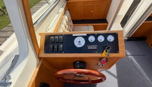 Alphacraft 31 - Burehaven - 4 Berth Inland cruiser 