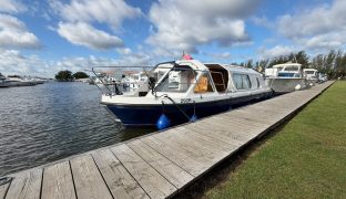 Alphacraft 31 - Burehaven - 4 Berth Inland cruiser 